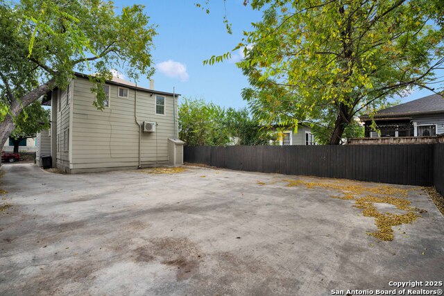 Image 10 of 11 For 618 Atlanta St 1