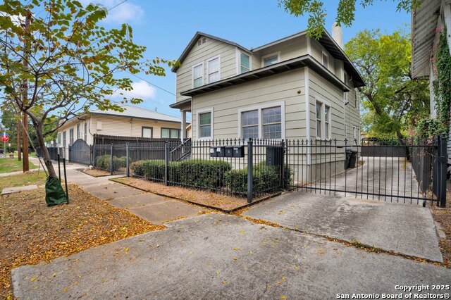 Image 3 of 11 For 618 Atlanta St 1