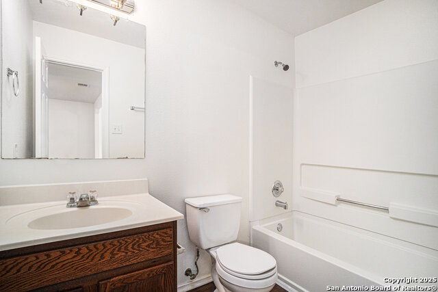 Image 13 of 15 For 122 Mallow