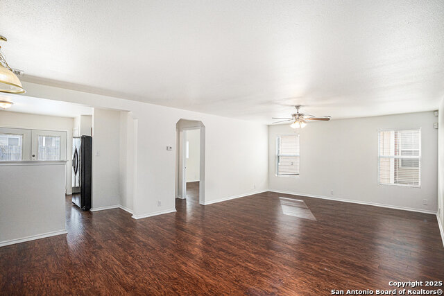 Image 3 of 15 For 122 Mallow