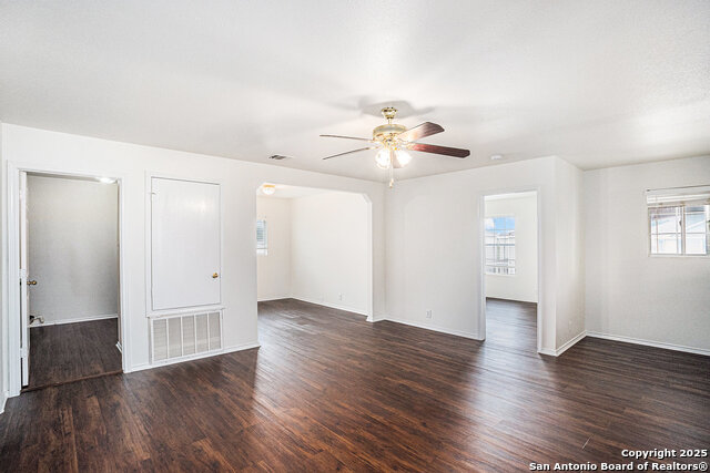 Image 5 of 15 For 122 Mallow