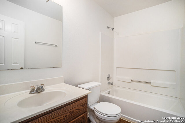 Image 9 of 15 For 122 Mallow