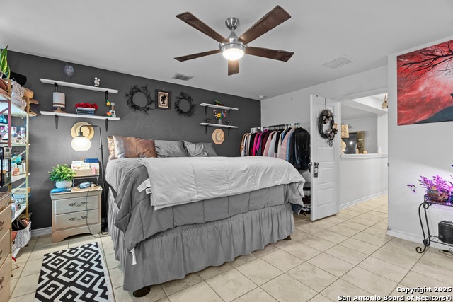 Image 11 of 24 For 11134 Charismatic