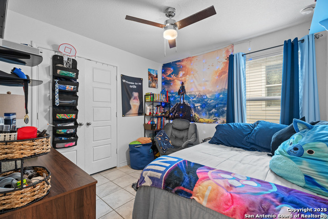 Image 16 of 24 For 11134 Charismatic