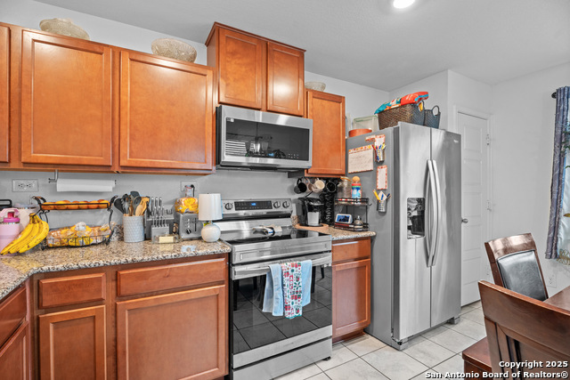 Image 8 of 24 For 11134 Charismatic