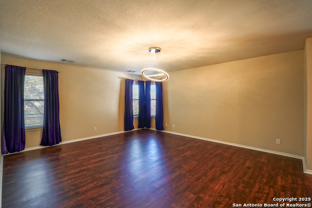 Listing photo id 20 for 21111 Encino Ash