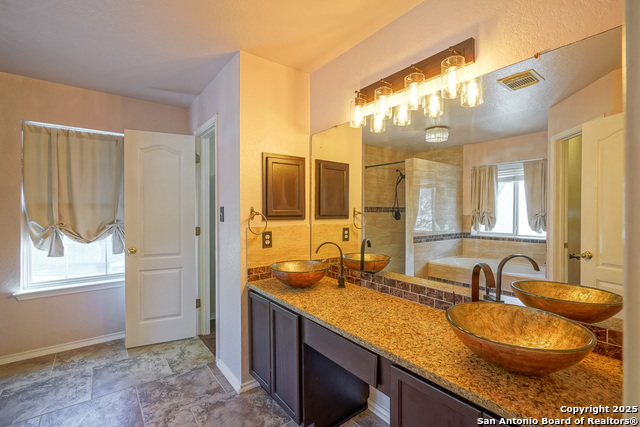 Listing photo id 25 for 21111 Encino Ash