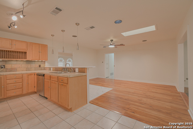 Image 14 of 47 For 12605 Moss Hollow