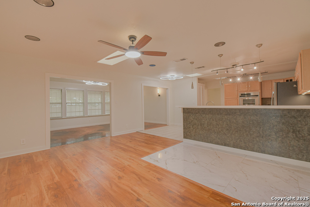 Image 15 of 47 For 12605 Moss Hollow