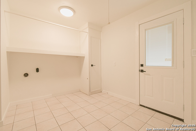 Image 18 of 47 For 12605 Moss Hollow