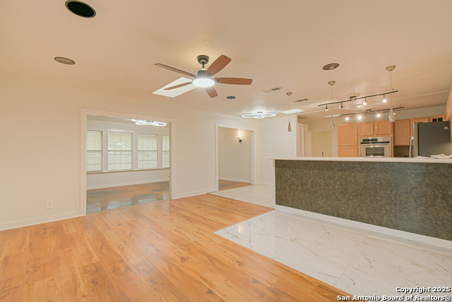 Image 25 of 47 For 12605 Moss Hollow