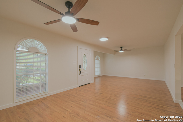 Image 26 of 47 For 12605 Moss Hollow