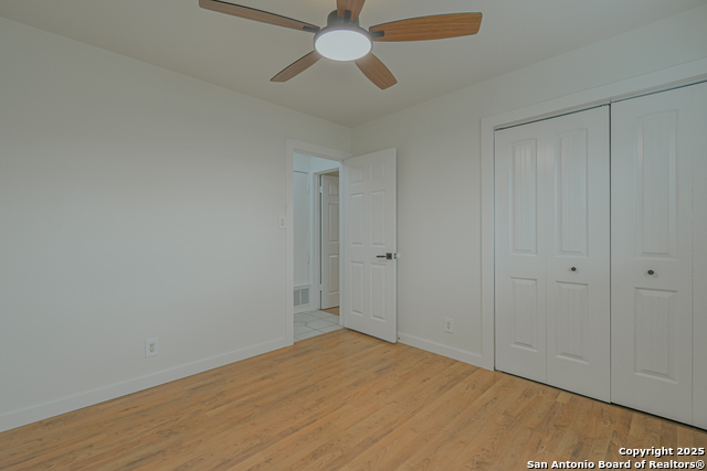 Image 33 of 47 For 12605 Moss Hollow