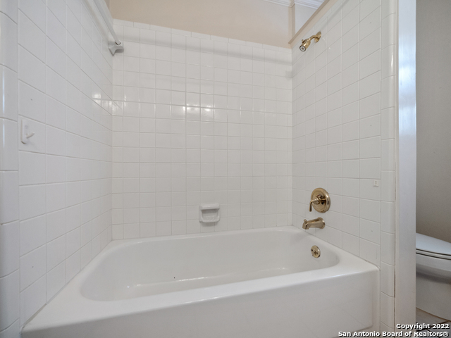 Image 31 of 41 For 2418 Rockaway Ln