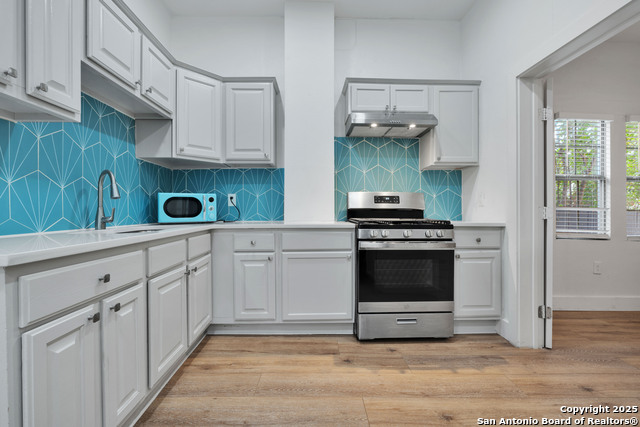 Image 4 of 14 For 618 Atlanta St  2