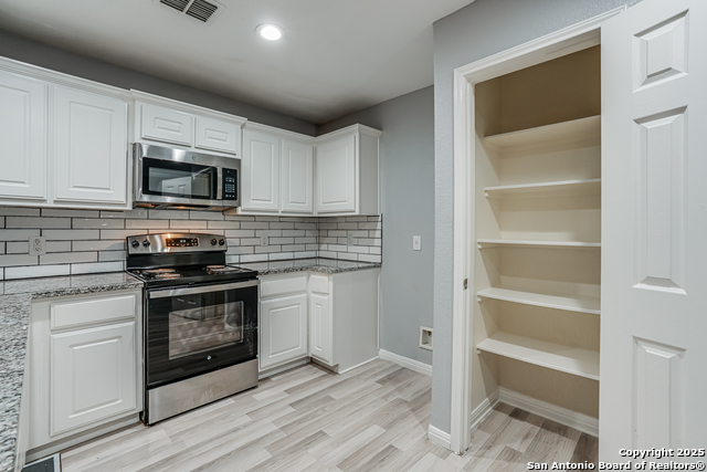 Image 16 of 32 For 5719 Hickory Cyn