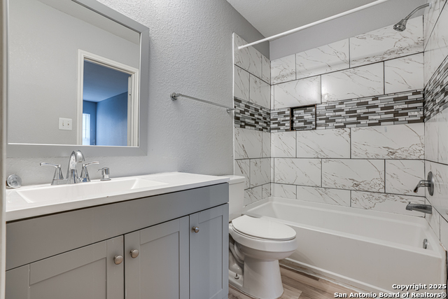 Image 21 of 32 For 5719 Hickory Cyn