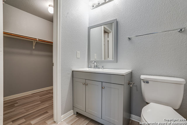 Image 22 of 32 For 5719 Hickory Cyn