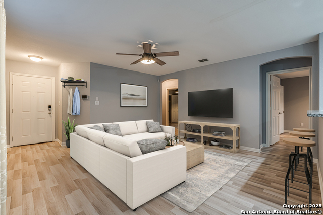 Image 7 of 32 For 5719 Hickory Cyn