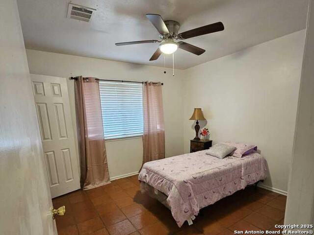 Image 15 of 23 For 2830 Old Moss Rd