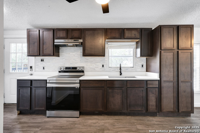 Image 11 of 30 For 5107 Savannah Chase