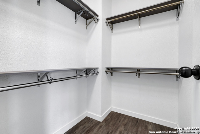 Image 19 of 30 For 5107 Savannah Chase