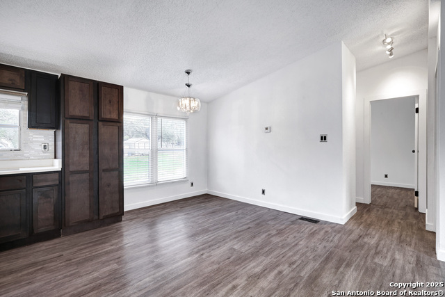 Image 9 of 30 For 5107 Savannah Chase