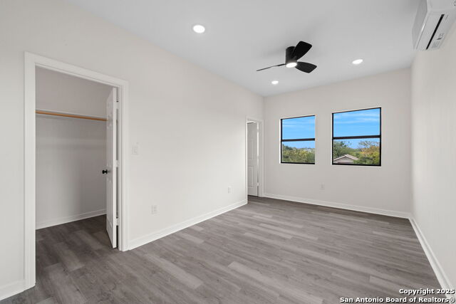 Image 11 of 30 For 627 Olive St, #101,201 S