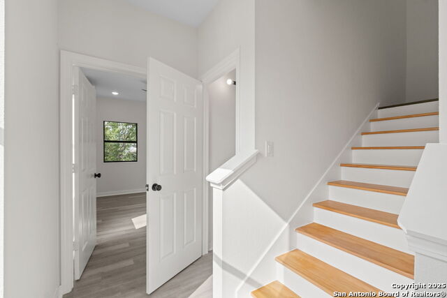 Image 18 of 30 For 627 Olive St, #101,201 S