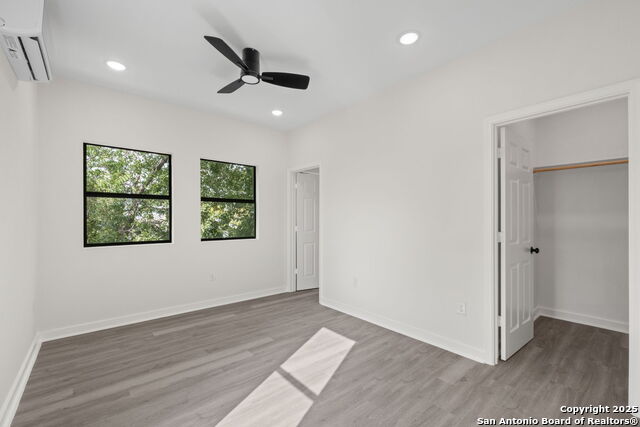 Image 20 of 30 For 627 Olive St, #101,201 S