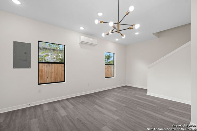 Image 6 of 30 For 627 Olive St, #101,201 S