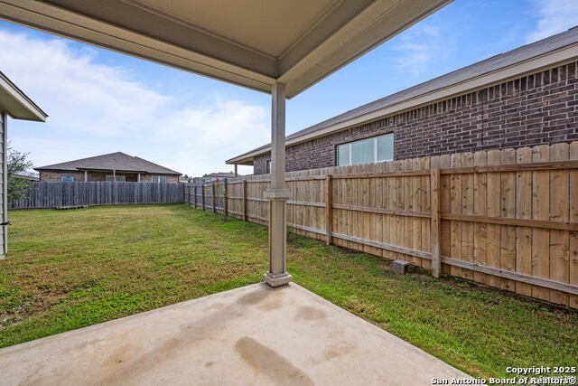 Image 18 of 21 For 11307 White Tip