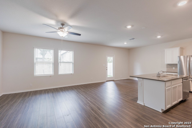 Image 3 of 28 For 6806 Prue 28