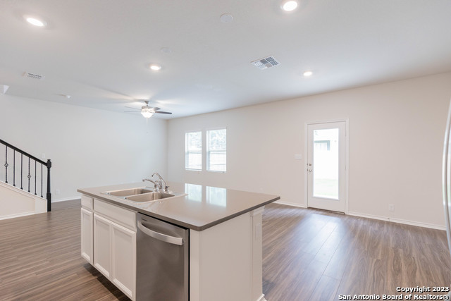 Image 6 of 28 For 6806 Prue 28