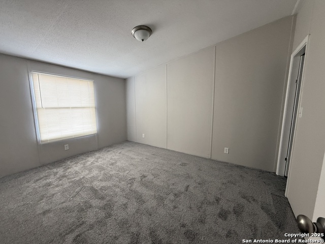 Image 17 of 23 For 523 Mansfield