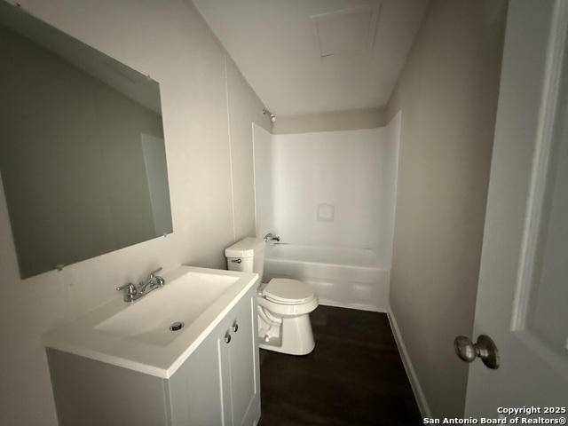 Image 21 of 23 For 523 Mansfield