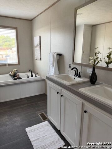 Image 5 of 11 For 15966 Flores Curve