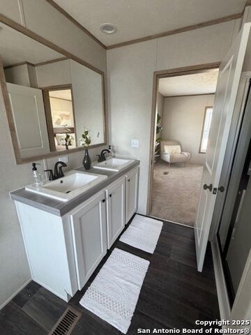 Image 6 of 11 For 15966 Flores Curve