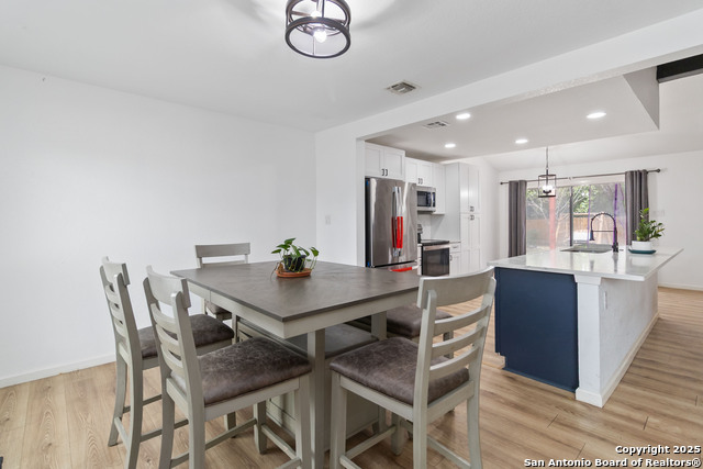 Image 14 of 27 For 8219 Sam Snead