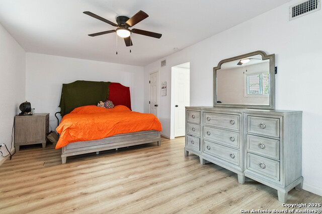 Image 15 of 27 For 8219 Sam Snead