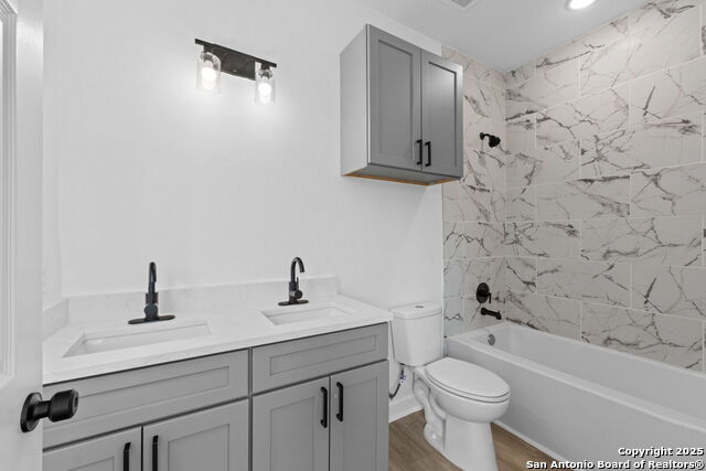 Image 12 of 30 For 627 Olive St, #102,202 S