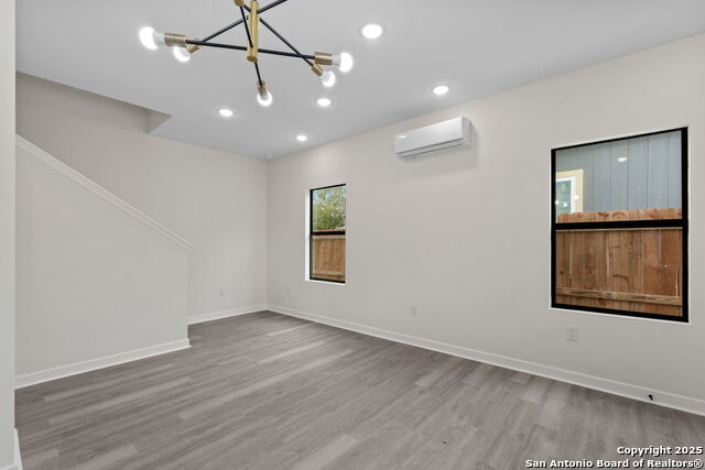 Image 6 of 30 For 627 Olive St, #102,202 S