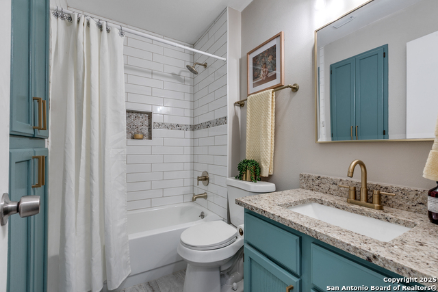 Image 13 of 15 For 10052 Woodtrail