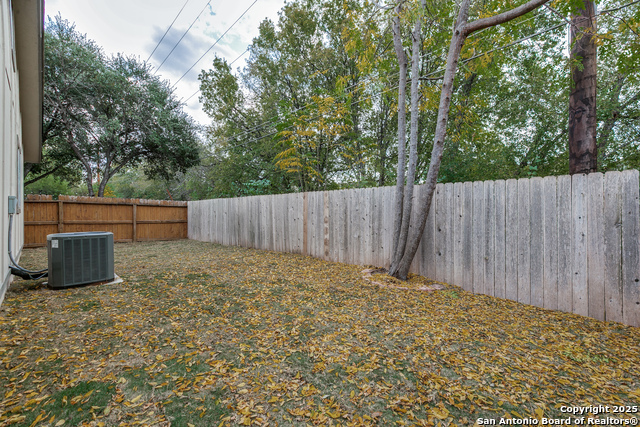 Image 15 of 15 For 10052 Woodtrail