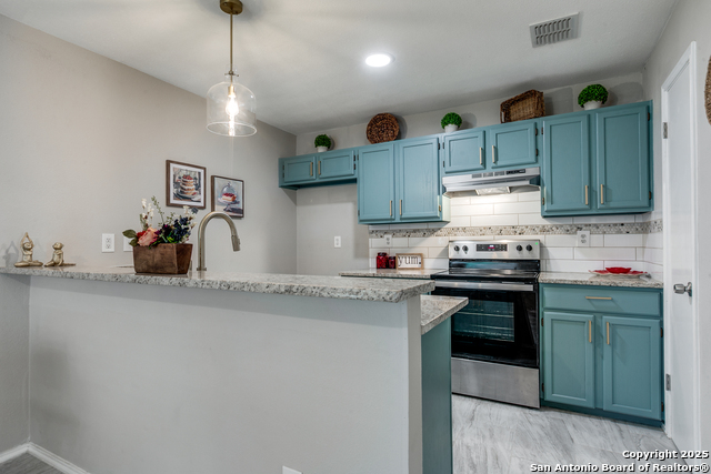 Image 6 of 15 For 10052 Woodtrail