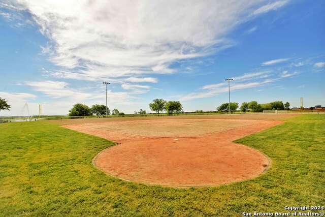 Listing photo id 21 for 11708 Luckey Villa