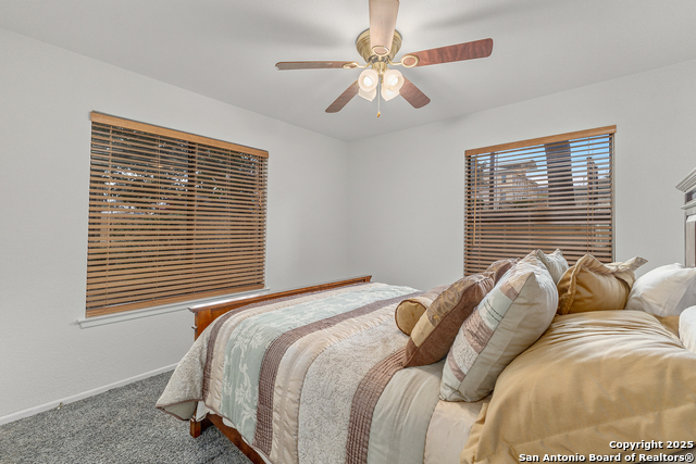 Image 11 of 19 For 11520 Huebner  201