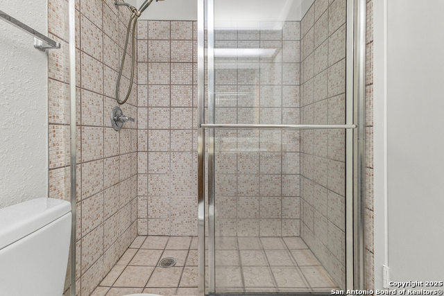 Image 13 of 19 For 11520 Huebner  201