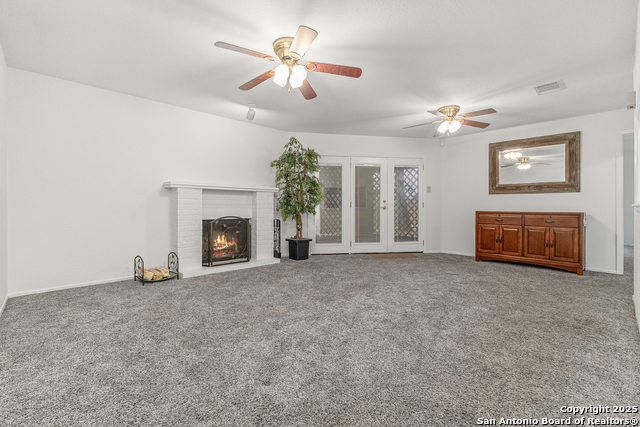 Image 3 of 19 For 11520 Huebner  201