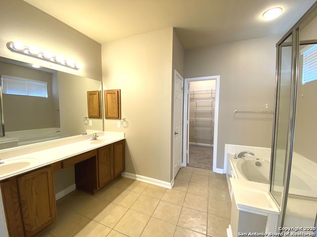 Image 10 of 16 For 226 Maidstone Cove